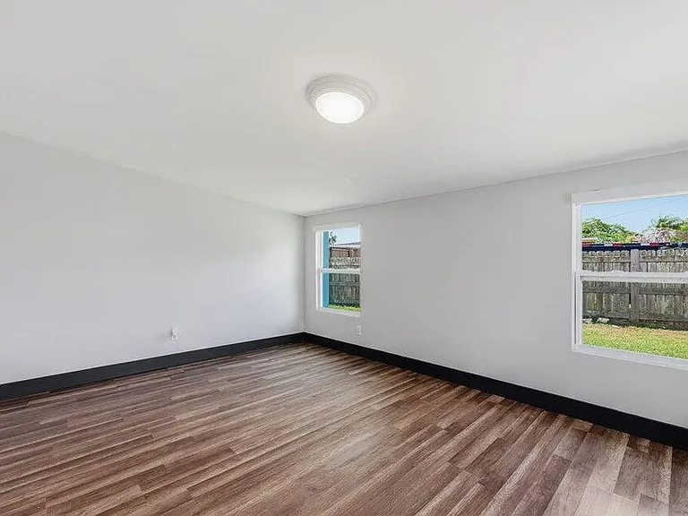 102 SE El Sito Ct — Photo 12