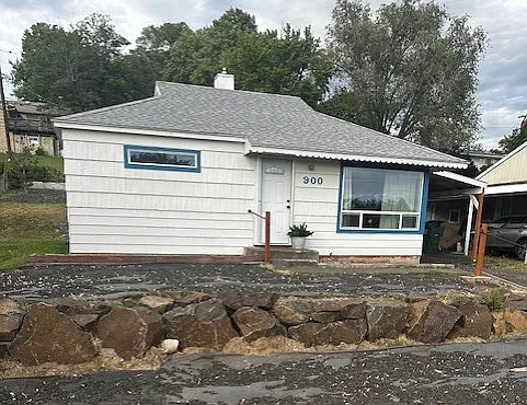 900 SW 30th St