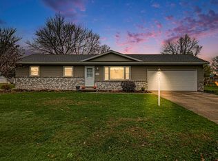27350 Bittersweet Ln, Elkhart, IN 46514