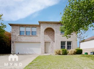 316 Willow Oak Dr, Fort Worth, TX 76112