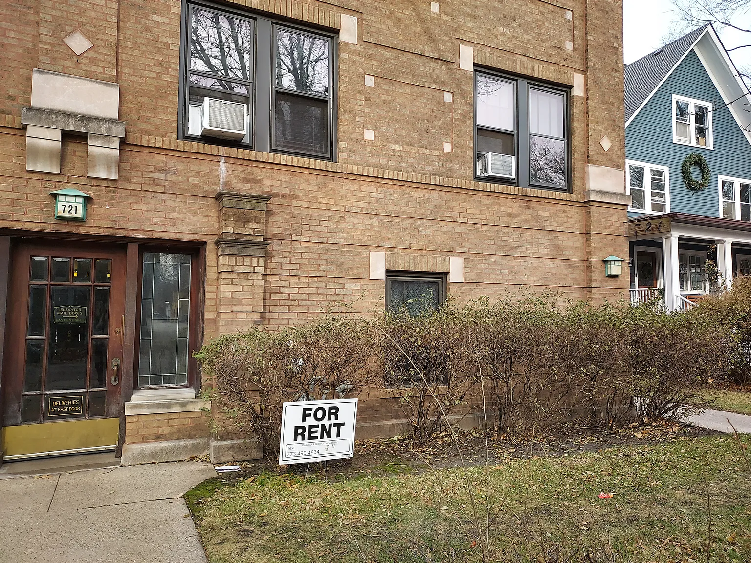 5 bed, 3000 sqft, $6,700 — Photo 1