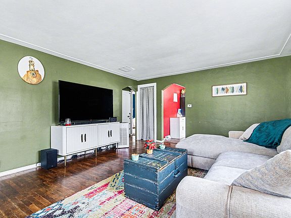 2nd image of 2649 Noel Ave SW