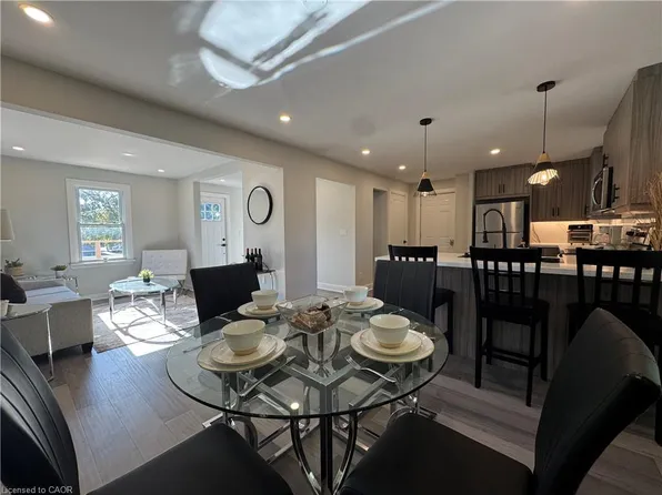 260 Wallace Ave S, Welland, ON L3B 1R6