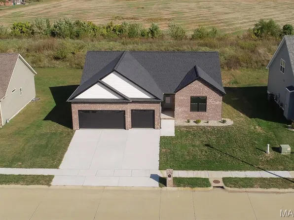 614 Mortar St, Mascoutah, IL 62258