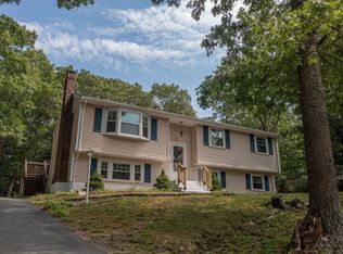 24 Lantern Ln, Plymouth, MA 02360