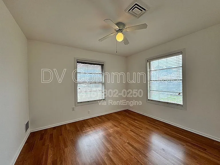 817 Westmont Dr — Photo 16