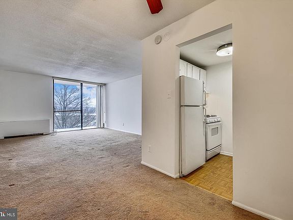 5th image of 4 Monroe St APT 601