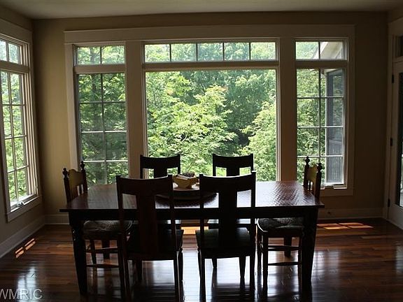 4th image of 1357 Nottinghill Ct SE