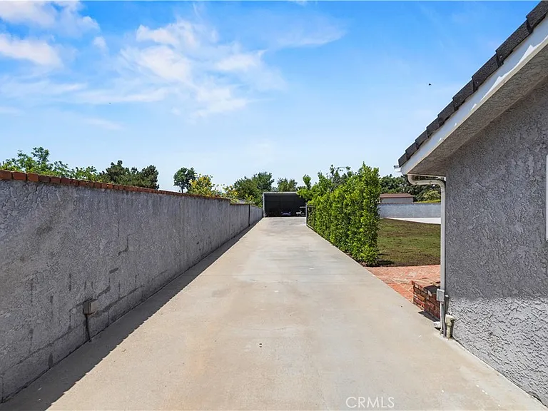 9141 Wheatland Ave — Photo 7
