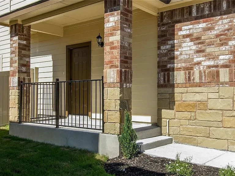 182 Samuel Dr #A — Photo 4