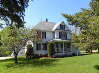 32059 Headwaters Dr, Winona, MN 55987