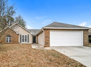 260 Landing Dr, Fayetteville, GA 30214