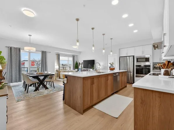 20295 N Seton Way SE #3208, Calgary, AB T3M 2P2