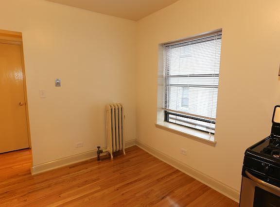 5th image of 5738 N Winthrop Ave APT 312