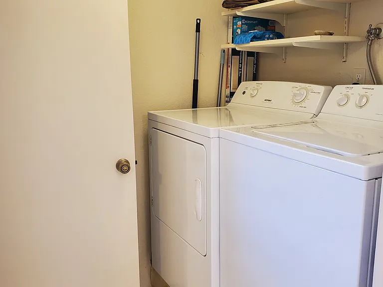 161 Peach Ter — Photo 31
