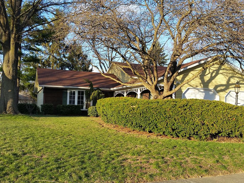 1st image of 5250 Williamsburg Cir