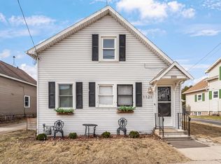 1121 Rugby St, Oshkosh, WI 54902