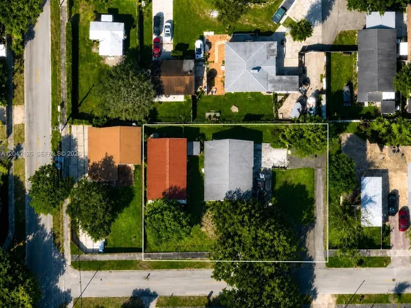 6145 Hayes St, Hollywood, FL 33024