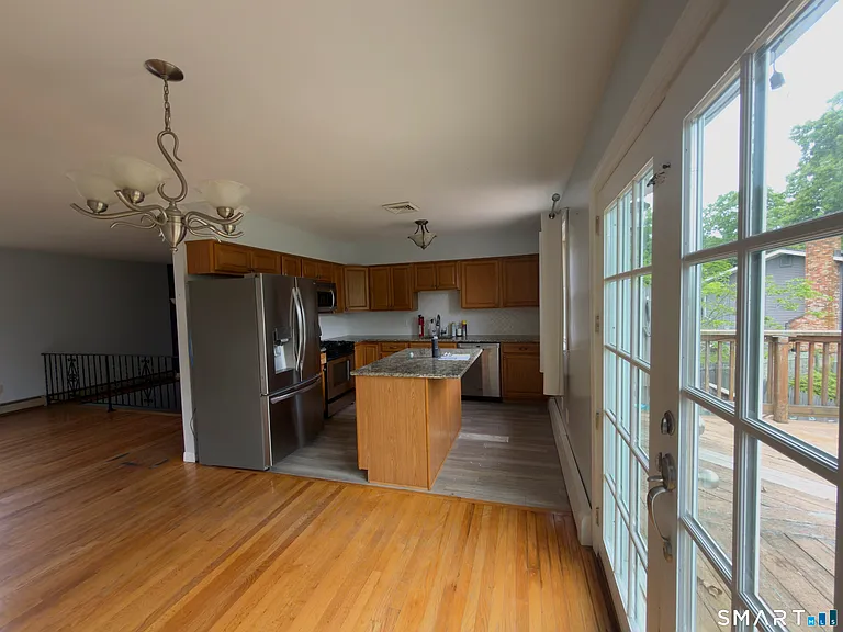 6 Rock St — Photo 3