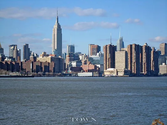 Rented by Town Residential | media 31
