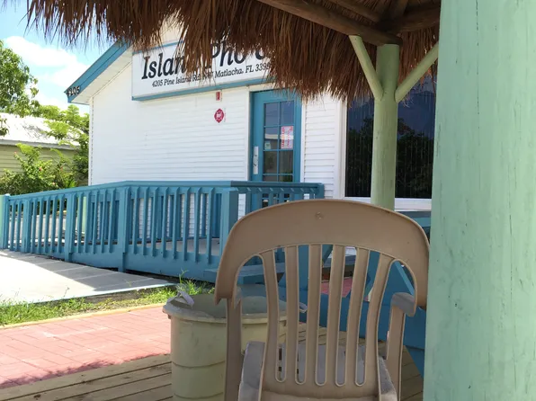 4205 Pine Island Rd NW, Matlacha, FL 33993