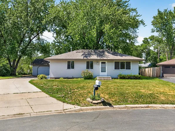 2901 114th Ave NW, Coon Rapids, MN 55433