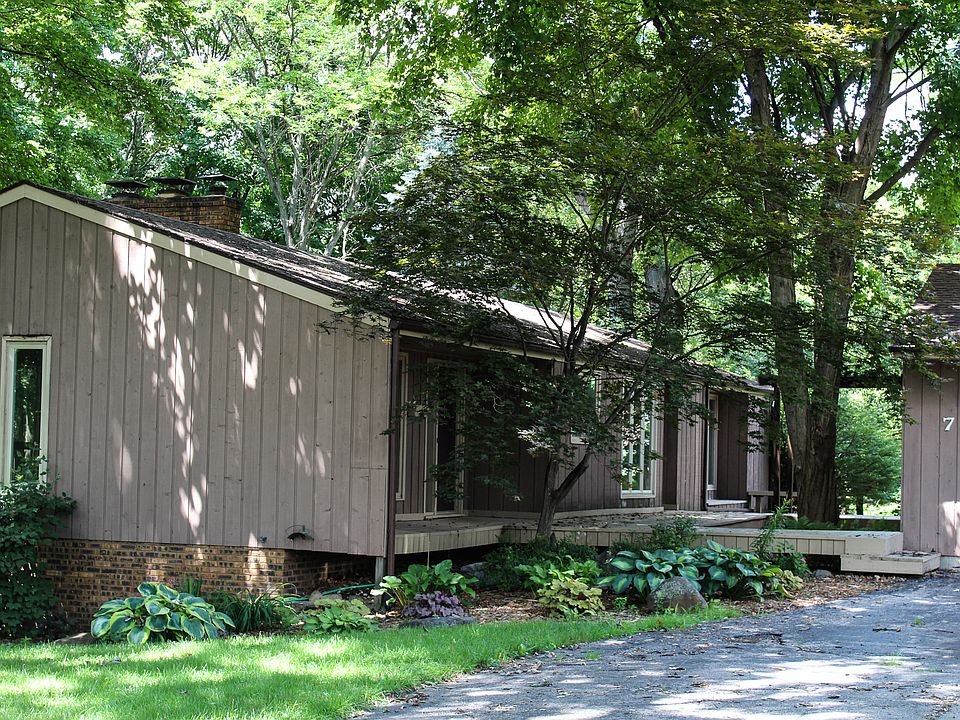 1st image of 7 Windsor Ct