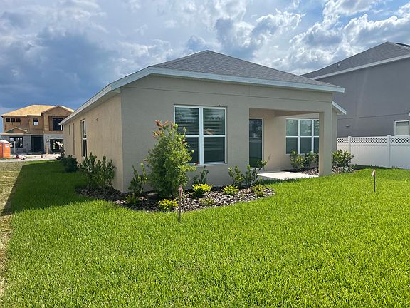3rd image of 34191 Astoria Cir