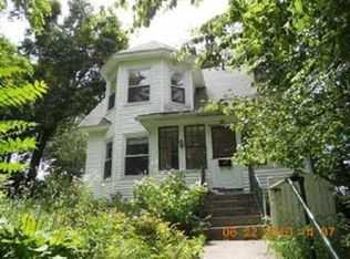 33 Circuit Ave E, Worcester, MA 01603