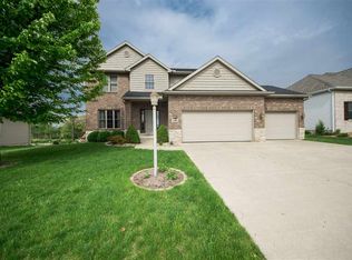 6903 N Basket Oak Dr, Edwards, IL 61528