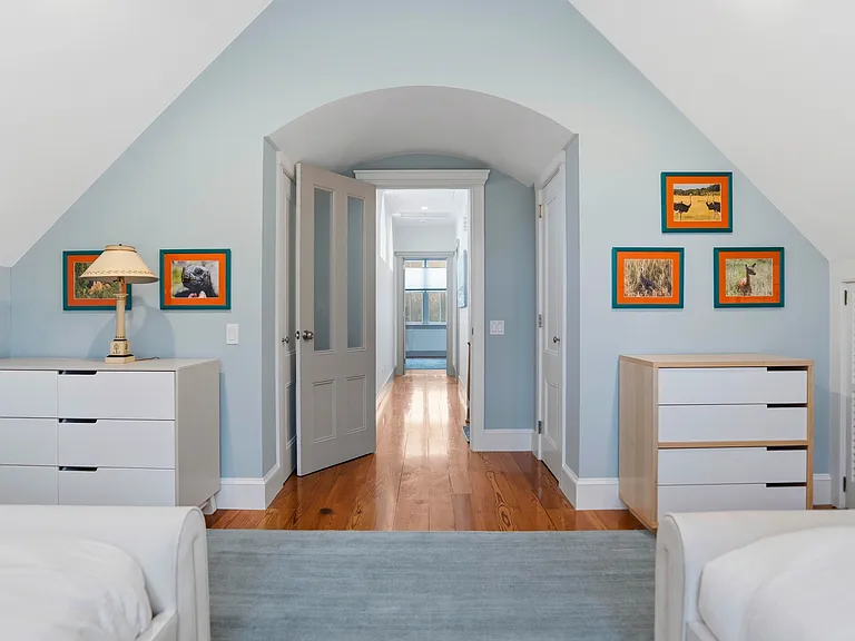 32 Oakland Ave — Photo 25