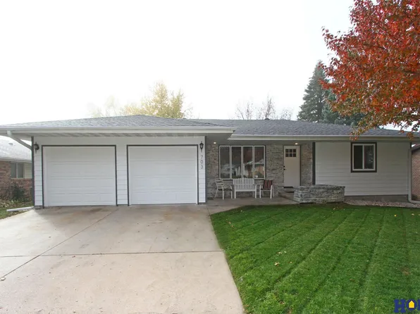 703 8th St, Milford, NE 68405