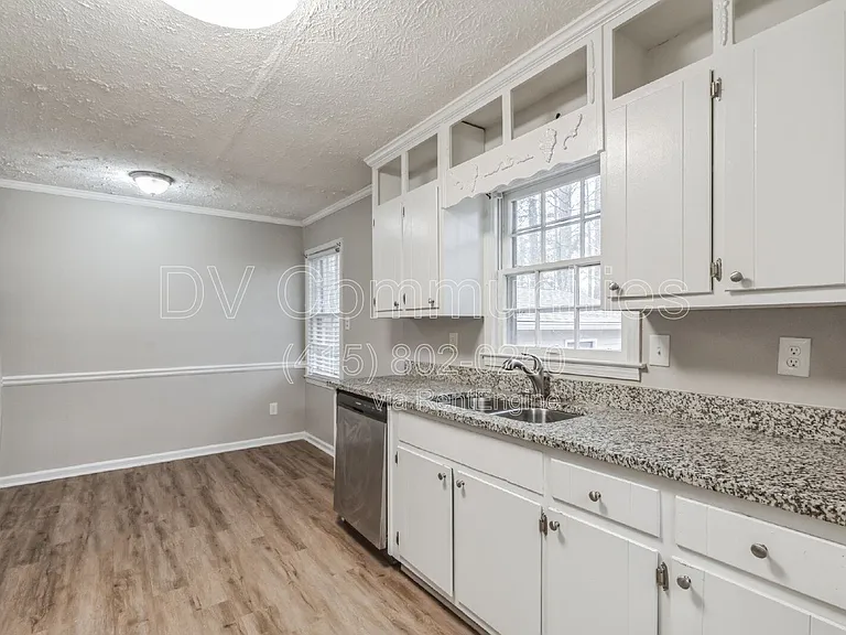 1605 Sugar Plum Dr SW — Photo 12