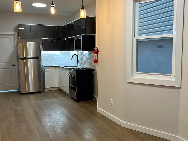 107 Magazine St #2R — Photo 31