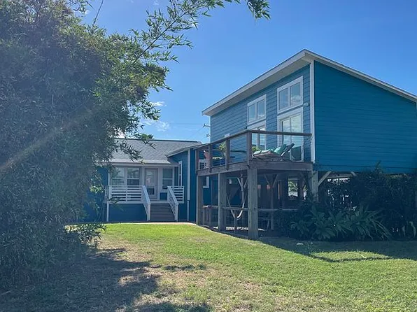 525 S 7th St, Port Aransas, TX 78373