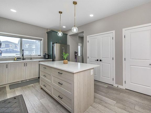 3rd image of 2049 N Cobblespring Ave SW