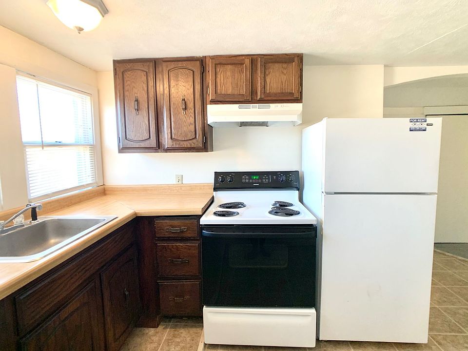 905 9th 905 9th Ave Dodge City KS Zillow