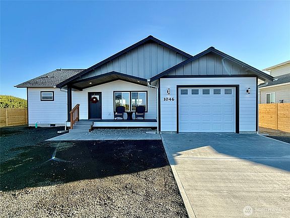 5th image of 1046 Ocean Shores Boulevard