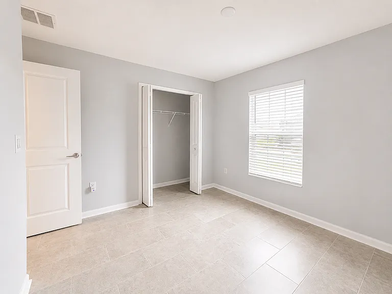 216 Pershing St — Photo 14