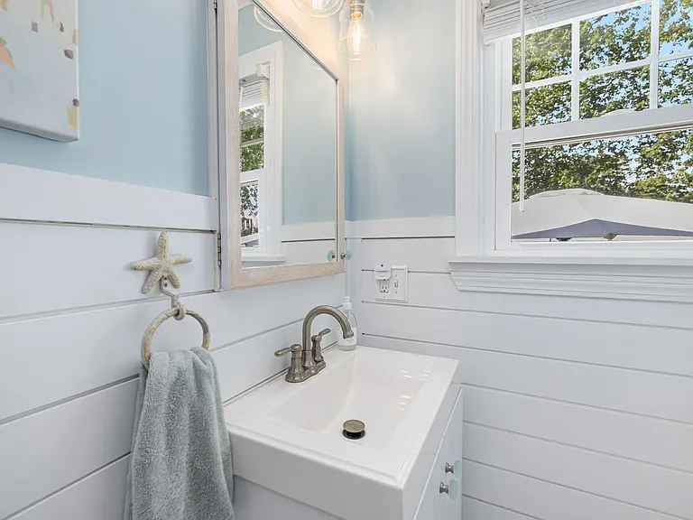 133 Carroll Ave — Photo 19