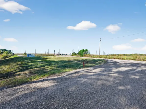 402 Fm 360 Rd, Beasley, TX 77417