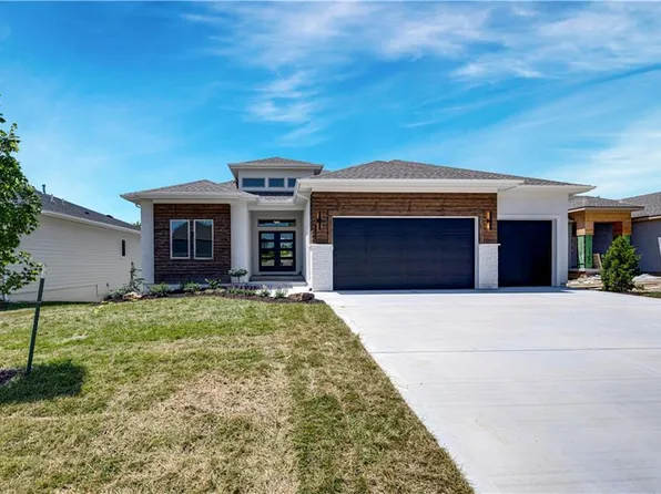 9938 Brockway St, Lenexa, KS 66220