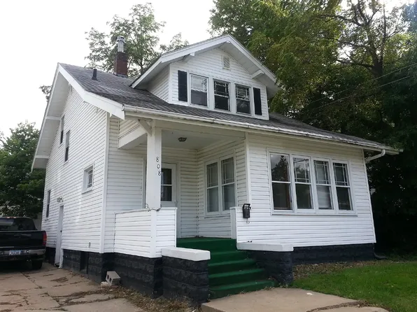 808 W Seerley Blvd, Cedar Falls, IA 50613