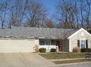 2216 S Sweetbriar Cir, Bloomington, IN 47401