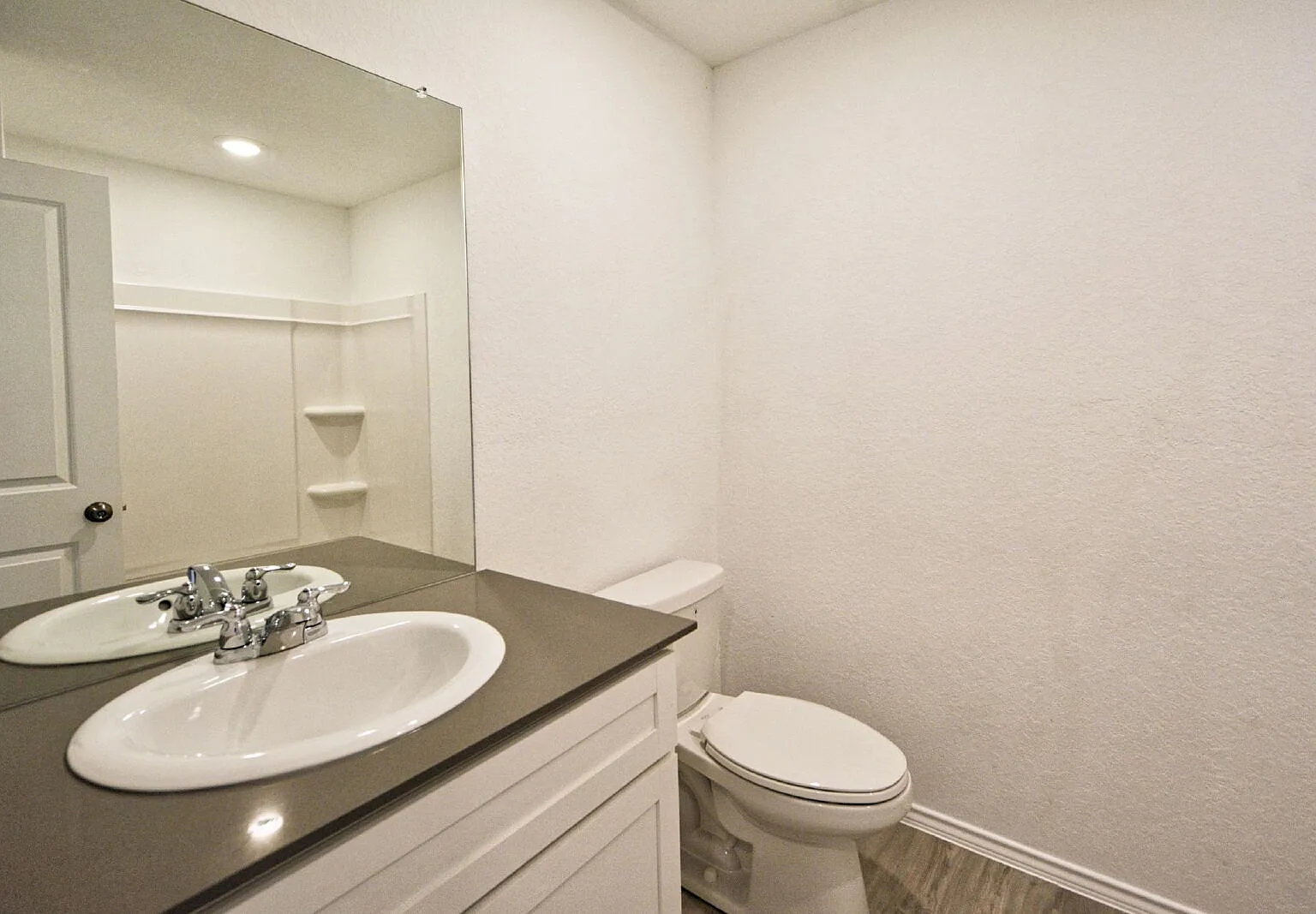 4 bed, 2.0 bath, 1627 sqft, $1,565 — Photo 4