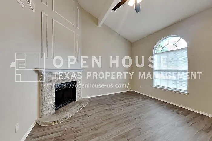 5 bed, 2.0 bath, 1949 sqft, $2,250 — Photo 3