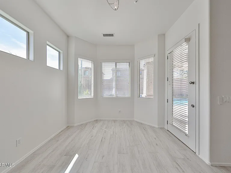 30870 N 125th Dr — Photo 14