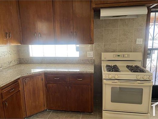 5th image of 2608 Memphis Ave