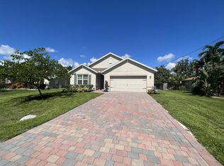 1102 SE 20th Ct, Cape Coral, FL 33990