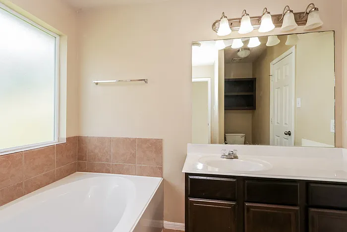 1015 Bahia Vista Dr — Photo 9